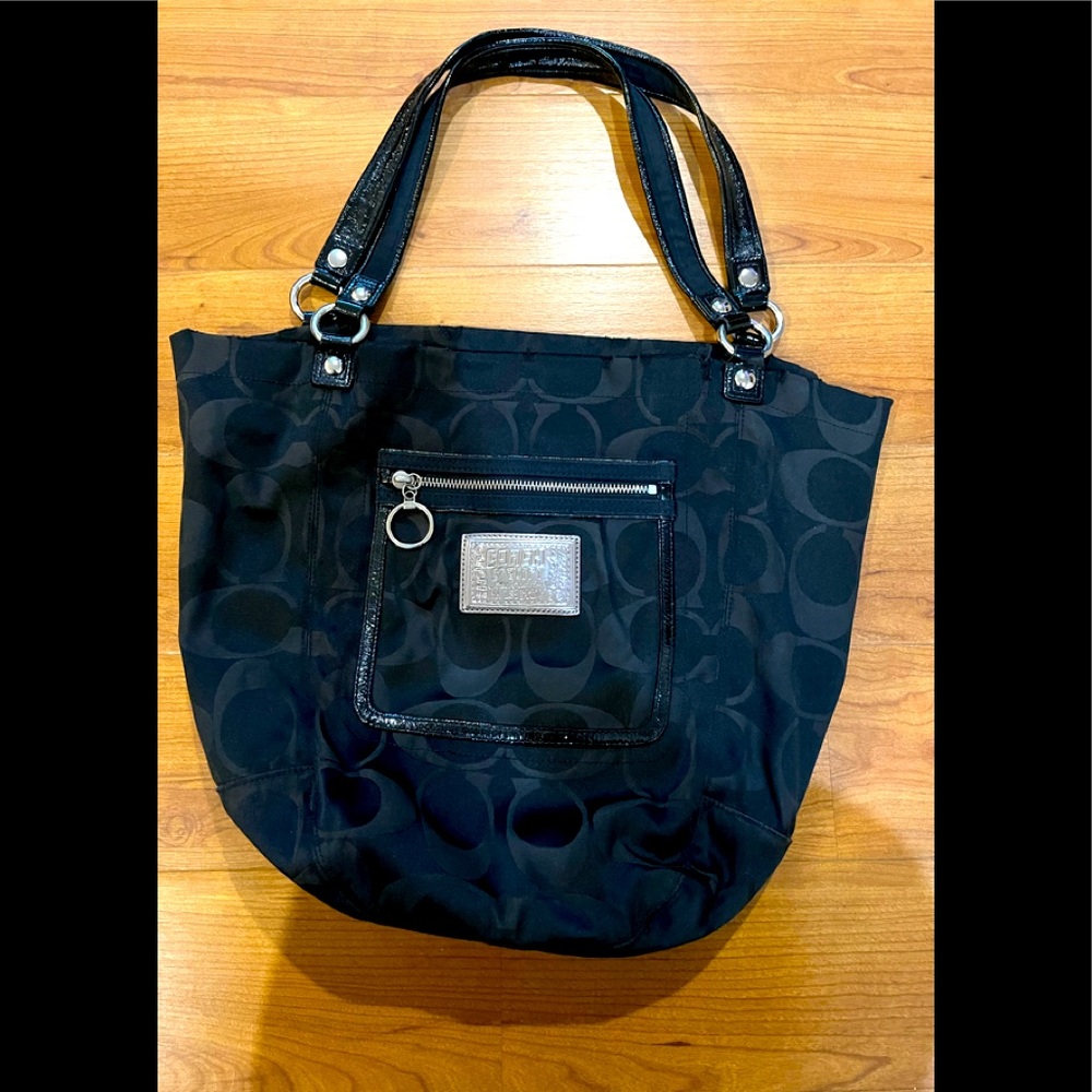 Vintage Coach Poppy Black Signature Canvas Logo Glam Tote Bag with Purple Lining